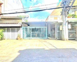 bán gấp nhà 5x20m, giá chỉ 6.2 tỷ, mặt tiền hẻm 8m xe hơi đậu trong nhà, huỳnh tấn phát tt nhà bè