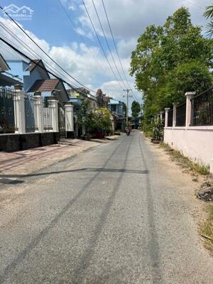 BÁN NHÀ SAU KHU ĐỀN THỜ PHẠM HÙNG, Ô TÔ TỚI NHÀ, LONG PHƯỚC, LONG HỒ TỈNH VĨNH LONG