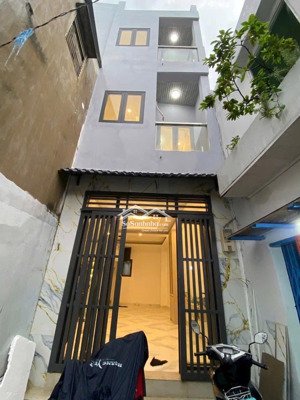 nhà mới ngang 5m, dt 50m2 4tầng sân thượng gần cầu chà và q.8 giá chỉ 6tỷ250.