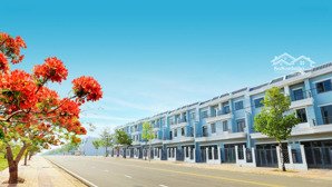 nhà phố 3 tầng 304m2 sàn đối diện khu cn, khu dân cư đông đúc, đường chính 70m giá chỉ 2.9 tỷ căn