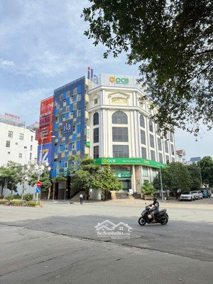 bán lô góc 2 mặt tiền đường số 9 víp khu trung tâm hành chính dĩ an
đang có hđ thuê 96tr/tháng!