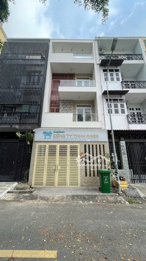 ngộp bank bán gấp nhà ngay cao đức lân,an phú,q2 (5x20m,cn 100m) hướng tây nam giá 25tỷ tl