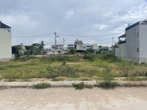 bán đất 95m2 hướng đông nam, sổ đỏ chính chủ. giá 1,8 tỷ (thương lượng khách có thiện chí)