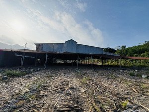 cần bán gấp nhà xường 3000m2 xưởng, 400 m2 vp, trạm biến áp, trạm cân . giá 20 tỷ