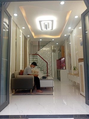 nhà mới đẹp cách mạng tháng 8, p.11, quận 3