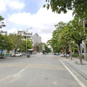 đất đẹp,65m2 , ô tô tránh vỉa hè, kinh doanh sầm uất.