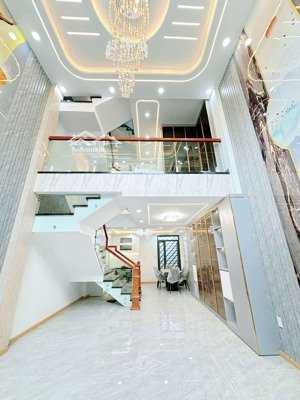 khu cao tầng 5 tấm - xe hơi vào nhà.