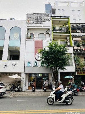 nhà mặt tiền 479 võ văn tần phường 5 quận 3 - dt: 5x18 1 trệt 3 lầu phù hợp kinh doanh