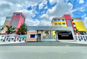 đất đẹp, trục chính kdc tứ hải ,bicoxi dĩ an tphcm ,ngay cụm trường học cấp