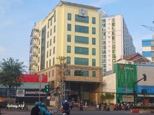bđs mặt tiền kd dành cho khách vip. 804 m ngang 17 d 55 phù hợp làm bank, building, tổng cty.143 tỷ
