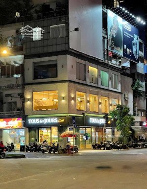 góc 2 mặt tiền trần hưng đạo - ký con, q.1; 100m2 (5 x 20); 4 tầng; hđt 200 triệu - bán 50 tỷ