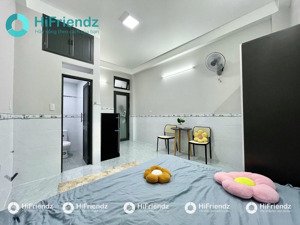 gấp bán nhà lạc long quân,tân bình- dòng tiền 30tr/ tháng-5pn,5wc- nhỉnh 6 tỷ- nhà mới xây 100%