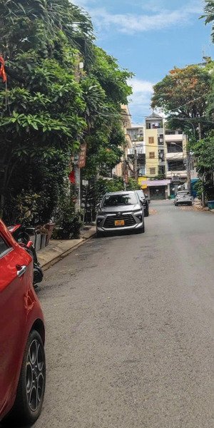 chỉ hơn 6 tỷ nhà mặt tiền, dt 4x17, ngay kênh tham lương, bình hưng hoà bình tân, khu xd cao tầng.