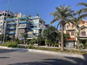 bán nhà biệt thự mặt biển hạ long, gần bãi tắm hòn gai