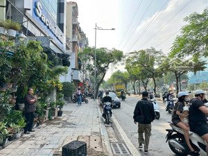 siêu phẩm mặt phố hai bà trưng - lô góc - kinh doanh đỉnh vỉa hè ô tô dừng đỗ - hiếm trong tầm giá