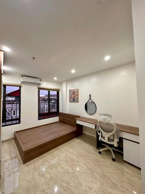 cho thuê gấp!!! ccmn siêu đẹp ngay ga cát linh, đống đa có máy giặt riêng, thoáng mát