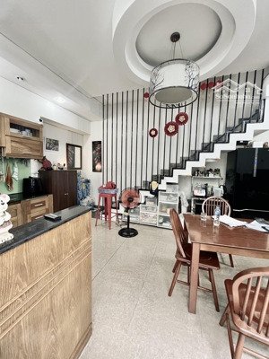 biệt thự quang trung ngay ngã 5 chuồng cún - đối diện ubnd gv - hẻm 1/- xe hơi ngủ - 6*15 4pn-12ty