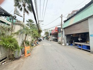 tôi cần bán căn 3 tầng góc 2 mặt tiền đường 20 - kinh doanh sầm uất - ngang 5m lý tưởng-vị trí vàng