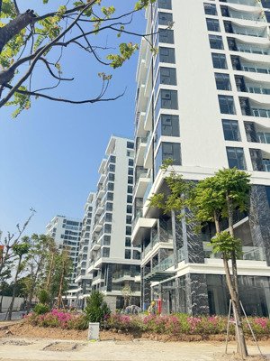 cần bán căn 2pn dt 80m2, view hồ harmony. dự án sunshine green iconic - phúc đồng - long biên