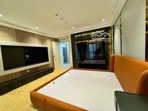 nhà đẹp lộng lẫy đón tết-thang máy xịn- full nội thất hiện đại-ô tô đỗ gần -tây hồ -an dương vương-