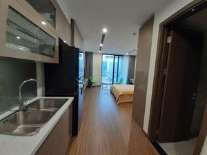 chính chủ cần bán gấp căn hộ sutio dt 37m2, tầng trung, view thoáng,vinhomes westpoint đỗ đức dục.