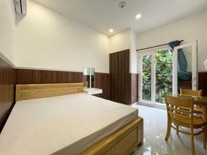 studio đầy đủ nội thất có máy giặt riêng - nhiều ánh sáng - nhận pet - ngay cầu sài gòn