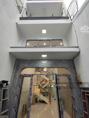 nhà 3 lầu 3pn 4wc ngay chợ minh phụng quận 6 diện tích 3.6m x 17m bán 4.8 tỷ.