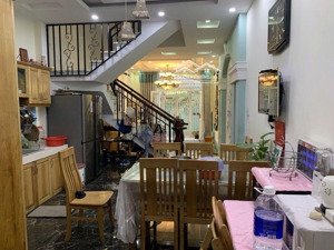 bán nhà hxh huỳnh tấn phát, quận 7, 4x13m 4 tầng, 4pn, đường thông, giá nhỉnh 8 tỉ