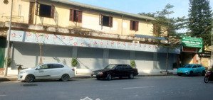 siêu đẹp! cho thuê mbkd phố lê duẩn, dt: 100m2, mt: 10m. giá 45tr/tháng