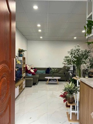 chính chủ bán gấp đất lê lợi, 35 m2, mặt tiền 5m, ngõ thoáng, sát phố, ở sướng, 6.8 tỷ