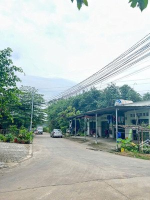 chính chủ cần bán nhanh lô đất 6000m2 có 100 thổ cư