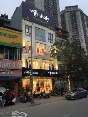 đẹp! cho thuê nhà mặt phố hàng bông, dt: 50m2 x 4t, mt: 3m. giá 90tr/tháng. nhận nhà ngay