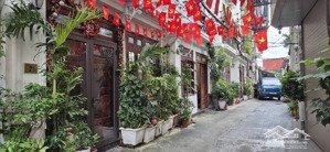 nhà đẹp, ngõ ô tô đỗ cửa, 5 tầng, chỉ nhỉnh 9 tỷ.