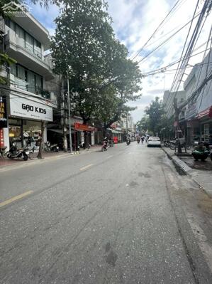 Bán nhà 2 mặt tiền mặt đường Nguyễn Công Trứ, DT 40m2, giá 9,9 tỷ