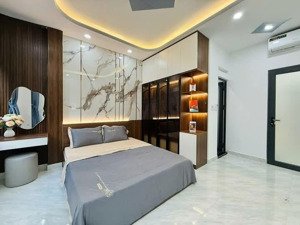bán lỗ nhà nguyễn thị minh khai, quận 1. giá 8,5 tỷ, dt 39m2, lh như , đường rộng 5m
