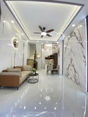 kẹt tiền kinh doanh bán nhanh thu vốn nhà phùng hưng p13 quận 5