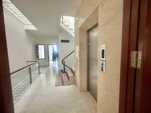 cho thuê nhà mặt phố him lam kênh tẻ quận 7 | hầm trệt 3 lầu có thang máy