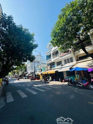 17.9 tỷ, mặt tiền đường cao văn lầu, quận 6, 39m2, khu vực sầm uất, kinh doanh mọi nghề