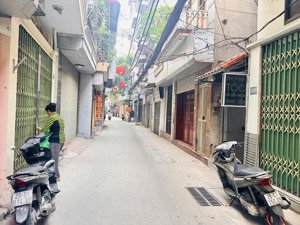 7,9 tỷ - ô tô chạy vòng quanh, kd tấp nập, vài bước ra mp, dt 33m2*4t, dân xây qh ổn định