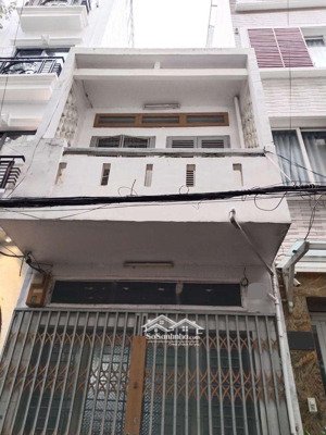 nhà trung tâm của trung tâm (q1 q3) khu phạm ngọc thạch q3