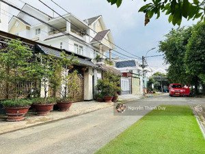 nhà khu biệt thự chợ linh trung view công viên thoáng mát - 246m2 ngang 12x21m full thổ - 20 tỷ tl