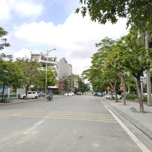 đất đẹp 175m2, ô tô thông. tiện ích bủa vây, đầu tư là thắng .