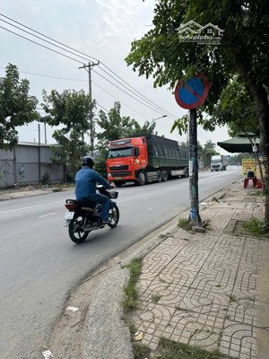 chính chủ cho thuê nhà xưởng mặt tiền xts 32