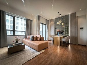 chuyển nhượng 2pn masteri thảo điền full nội thất giá tốt. liên hệ ms tiên