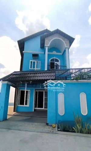 bán biệt nhà phố diện tích lớn 180m2 giá 6,790tỷ xe hơi ngủ nhà