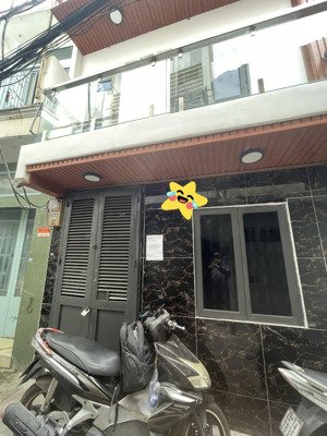 nhà xô viết nghệ tĩnh, bt - 3.05 tỷ, dt 17m2, sát ngã tư hàng xanh, shr chính chủ.