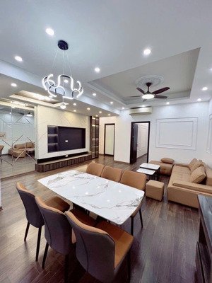 đẹp nhất licogi 12 đại từ! căn góc 3 phòng ngủ sáng dt 112m2 giá mềm. sđcc