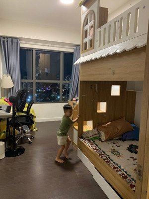 bán căn hộ 3 phòng ngủ , 2 toilet - full nội thất - diện tích 80m2 - giá chỉ 7.8 tỷ bao hết