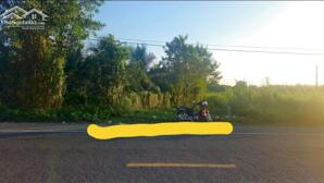 mặt tiền tỉnh 883 phường Phú Tân. Bến Tre. gần chợ Hữu Định.