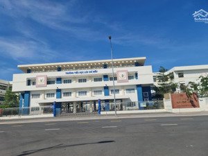 bán 3 lô tái định cư 10ha vũng tàu , sổ đỏ , 75m2 giá 7.1 tỷ hướng đông nam , tây bắc